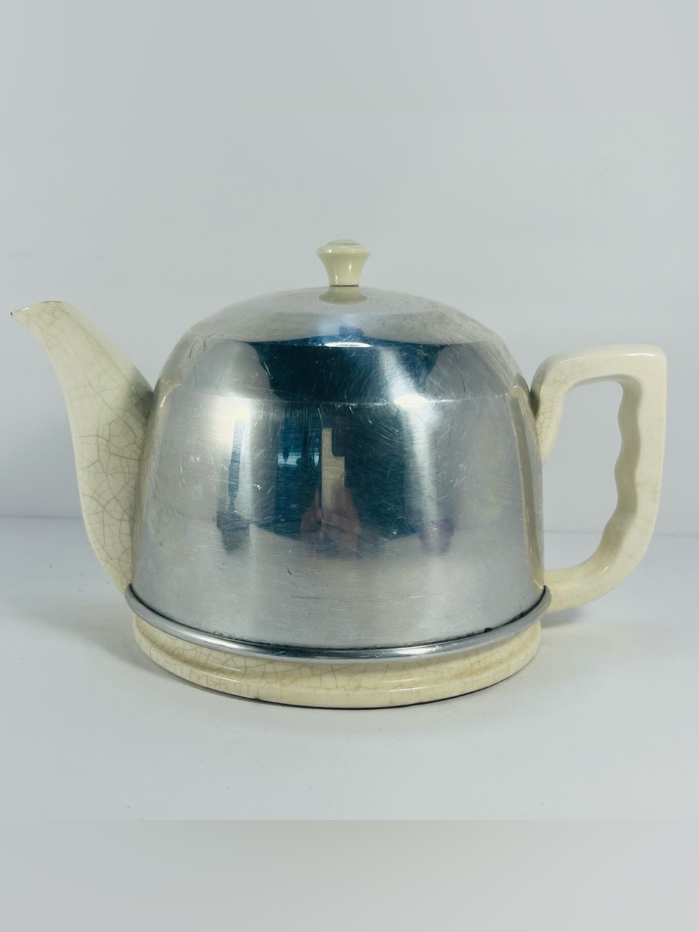 Vintage Vicki  Crackled Cream Glaze Teapot with Aluminum‎ Cozy